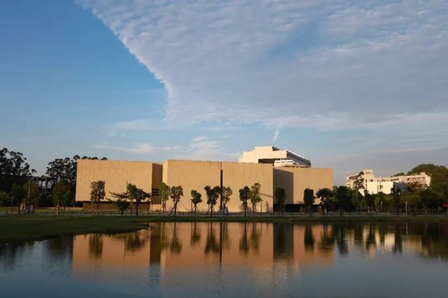 汕头大学怎么样？2024年艺术类招生专业解读