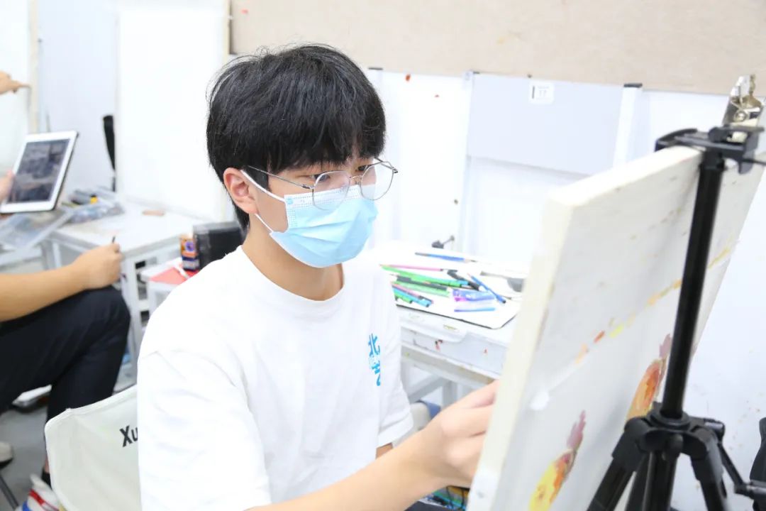 k8凯发(中国)天生赢家·一触即发2023届学员素描静物写生课堂