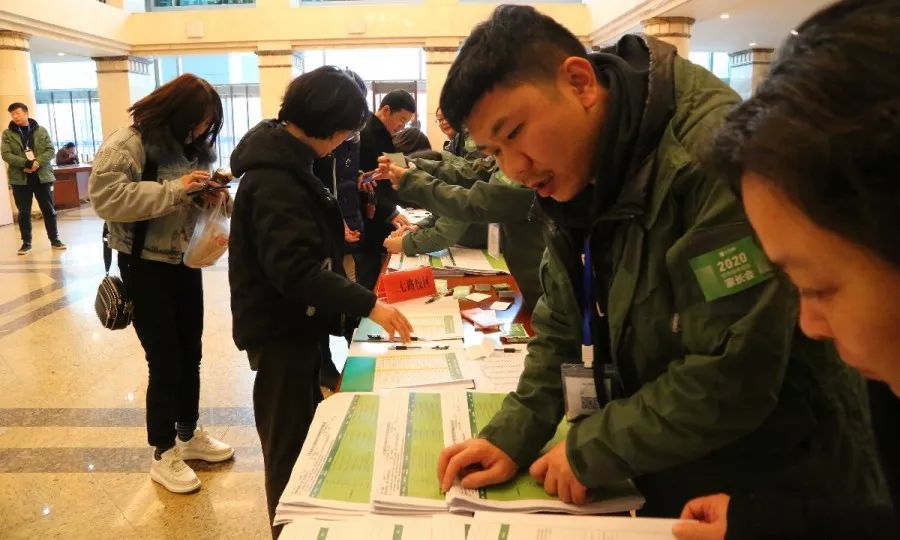 北艺？脊婊